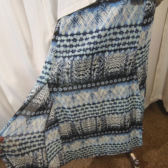 2 Pc:Tommy Bahama Silk Blouse Blue+ Maurices Skirt TAG, Tye, Tropical, XL - Picture 2 of 16
